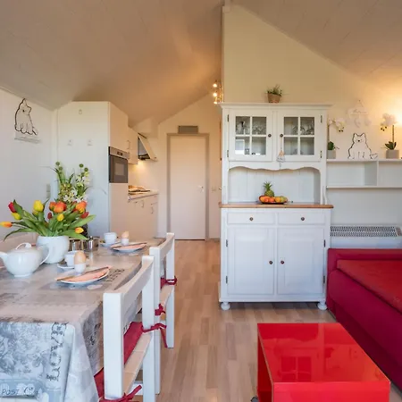 아파트 Dina With Parking And Shared Pool By Interhome