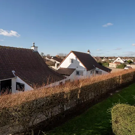 Dina With Parking And Shared Pool By Interhome Apartamento De Haan